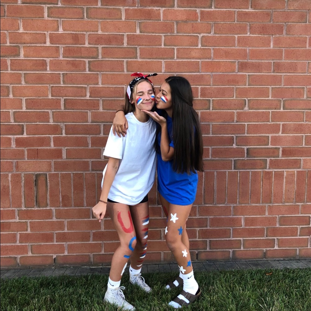 Meet your Posher, Liz